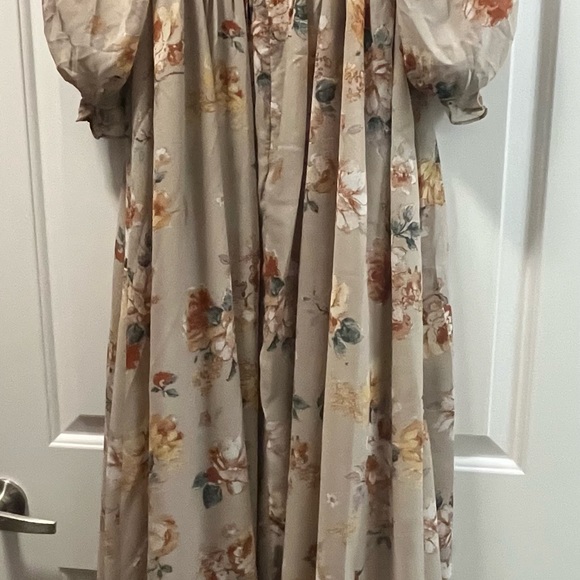 STORIA Floral Babydoll Maxi Dress - Picture 4 of 8